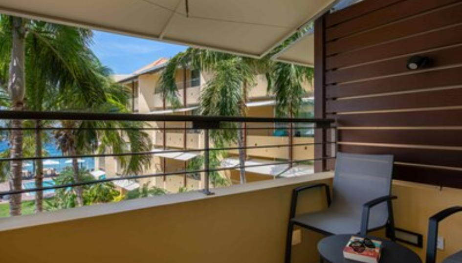 Kayla & Anthony (945 x 538 px) (8).png