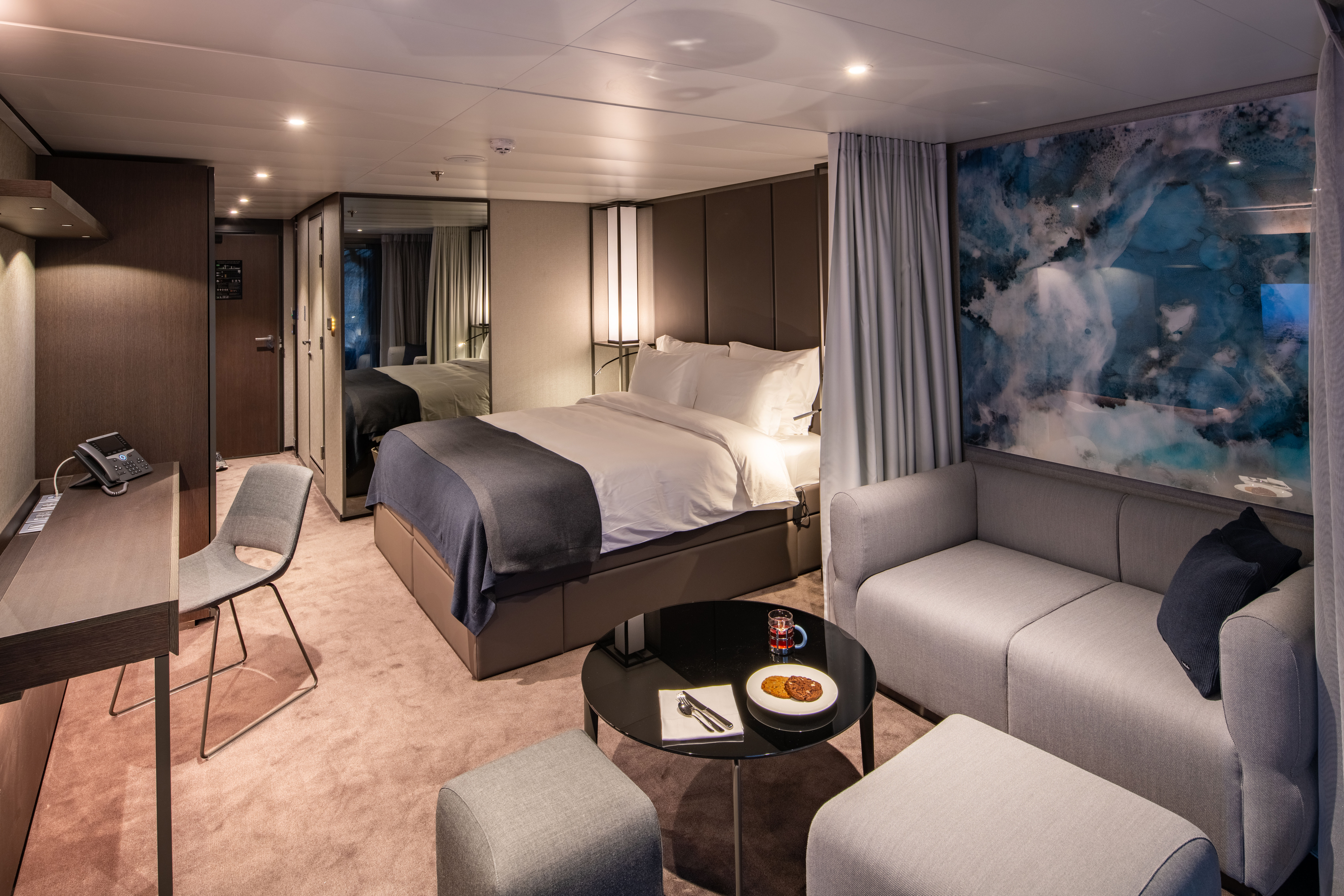 Deluxe Verandah Suite