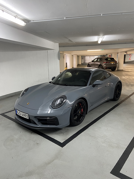Porsche 911 GTS.png
