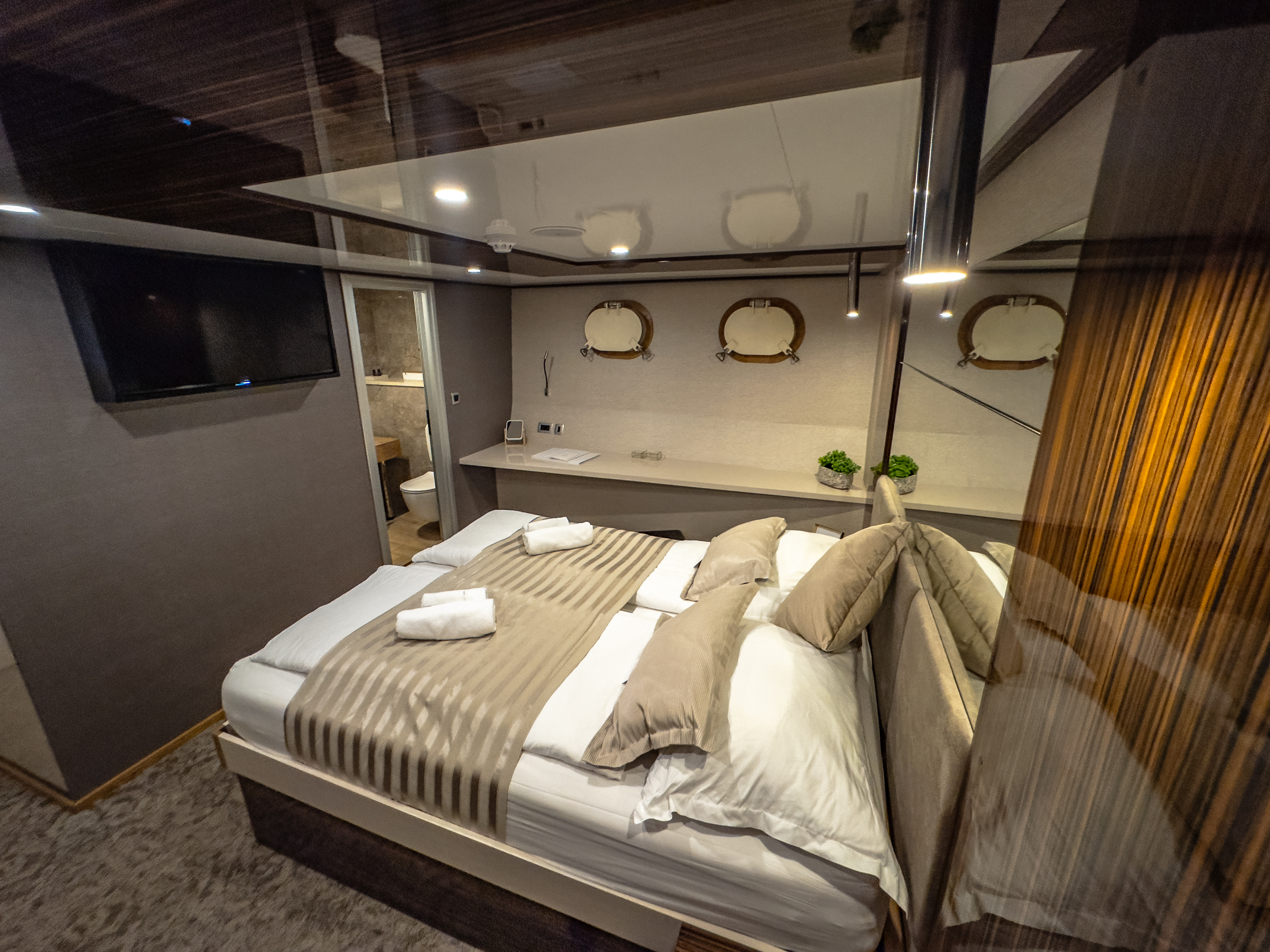Cabins 1-2 bedroom.jpg