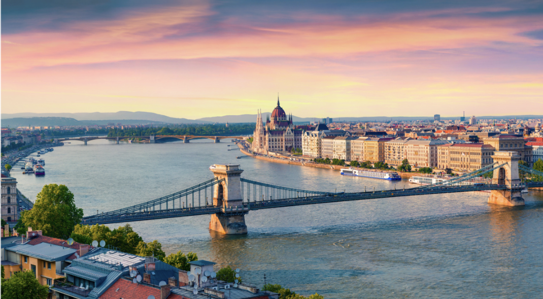 luxury rivercruise very nice from sky bridge river and boats .png