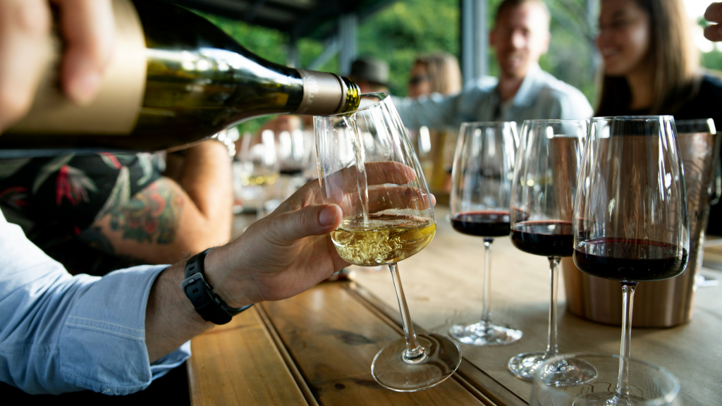 Pour Wine caroline-attwood-z38uTGNpNnA-unsplash RS1024.jpg