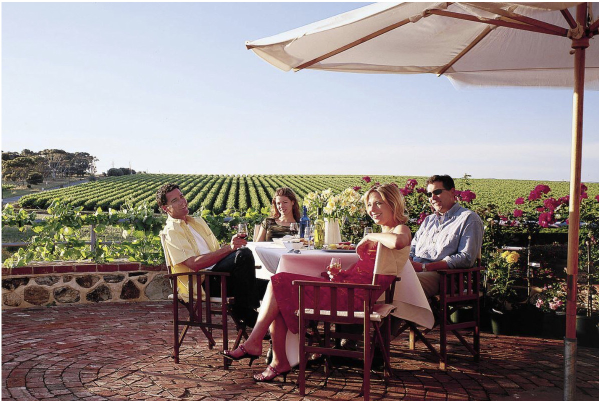 Luxury image table vineyard.png