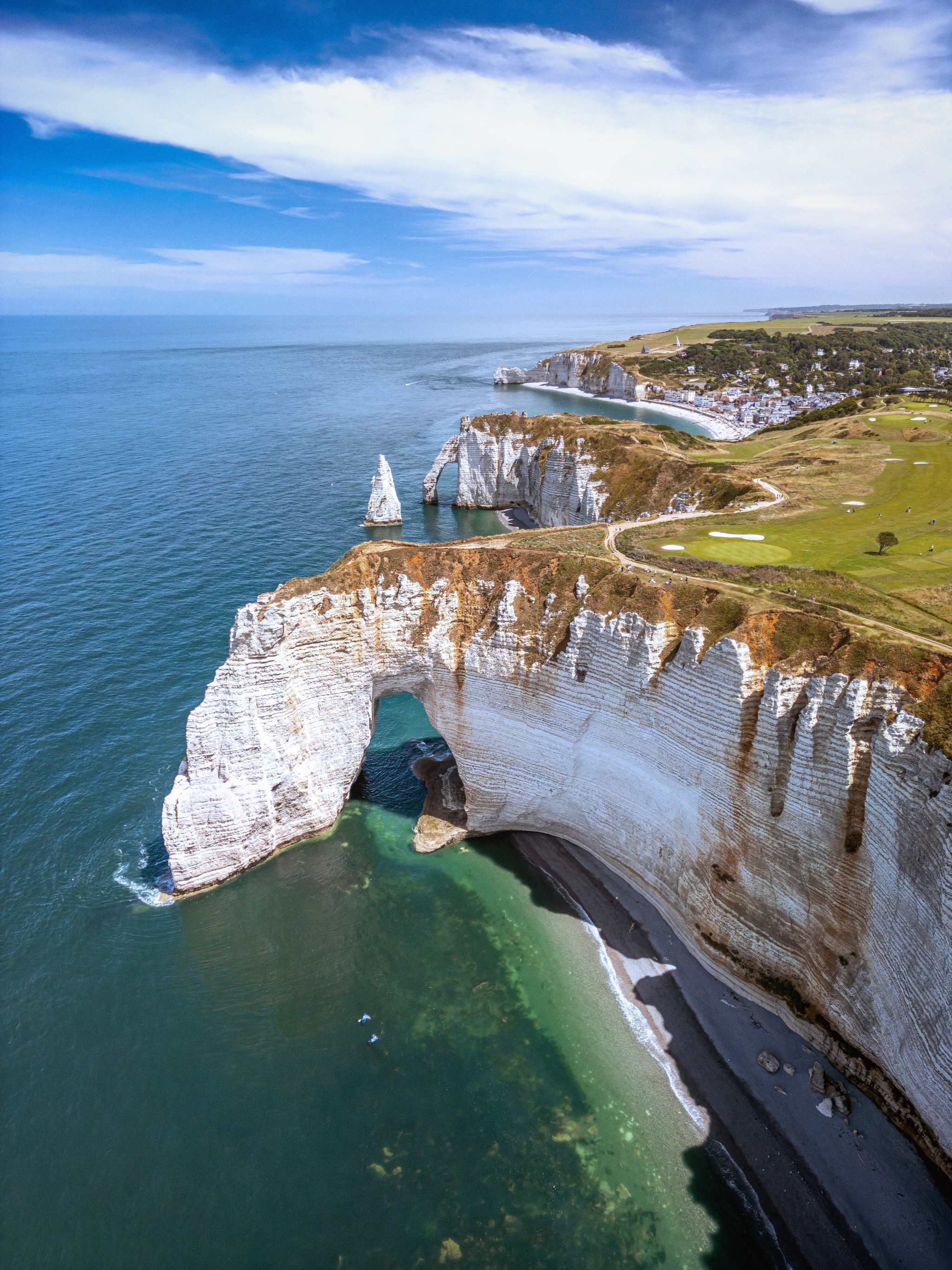 golf-course_ocean-coast-line_shutterstock_2518761571-test.jpg