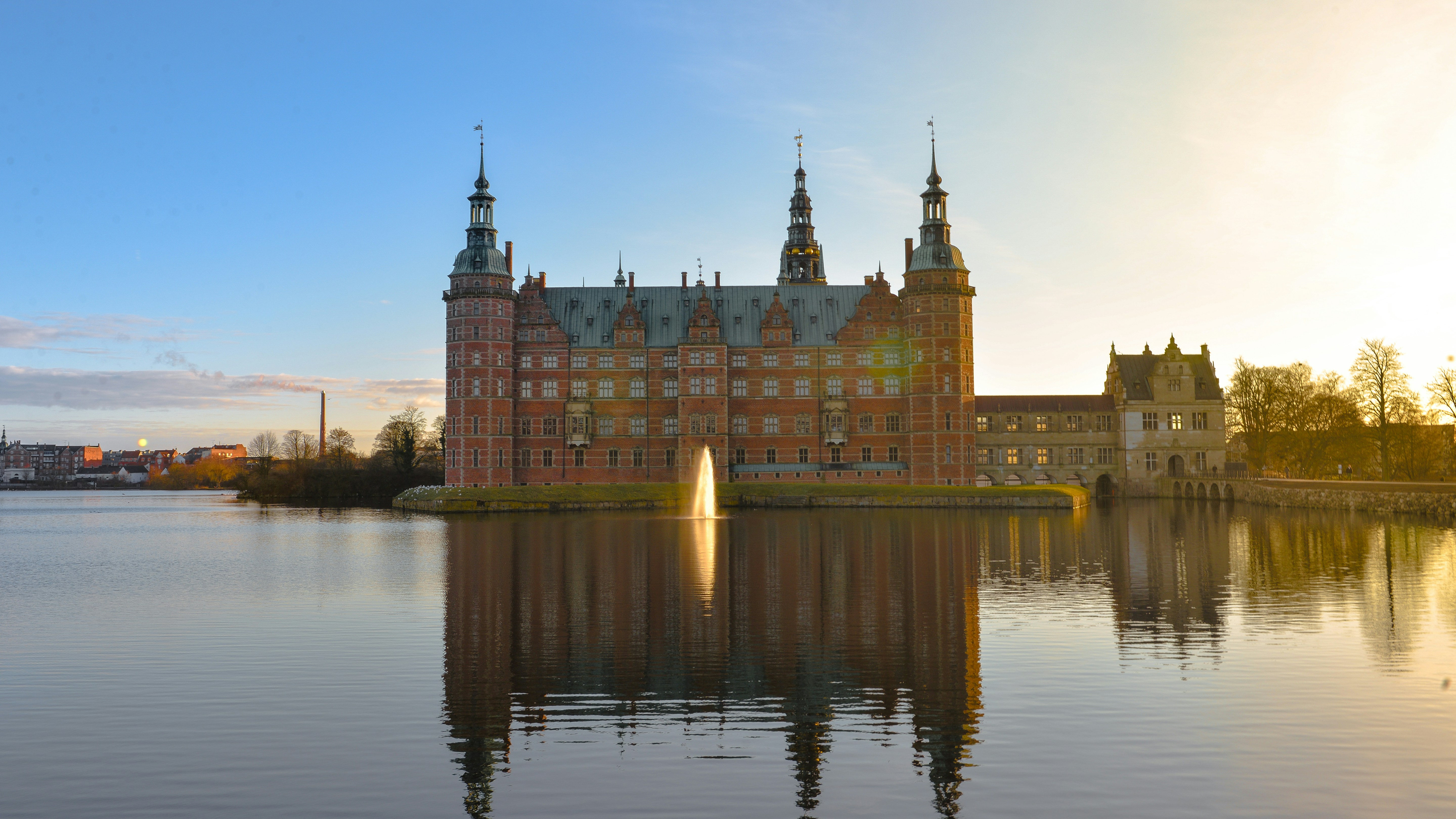 fredriksborg castle.jpg