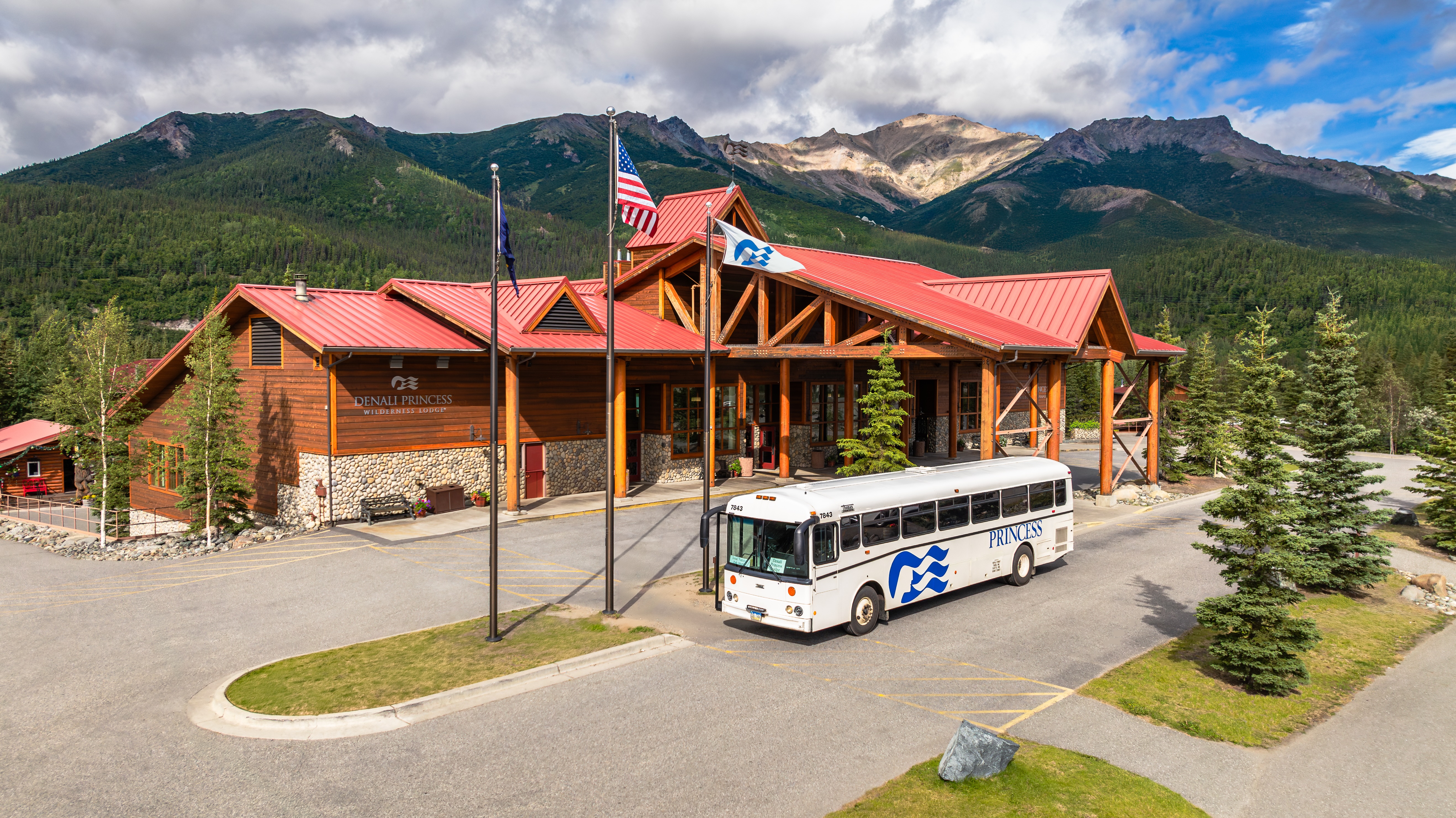 PCL_McKinley_Lodge_Alaska_Entrance_Motor_Coach_Location_Drone_CTrantina_071724_0010_RGB.jpg