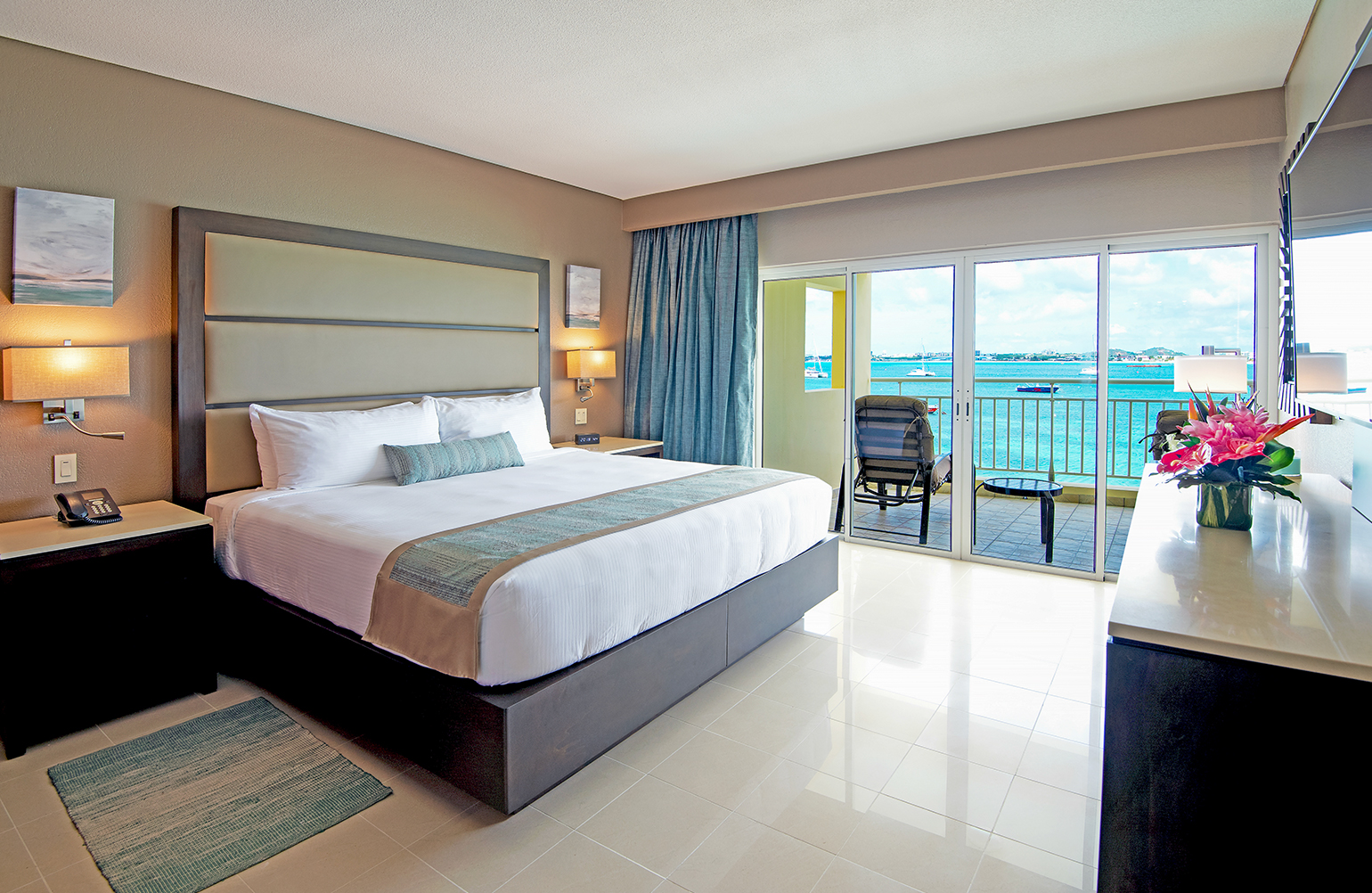 the-villas-suite-one-bedroom-8.jpg