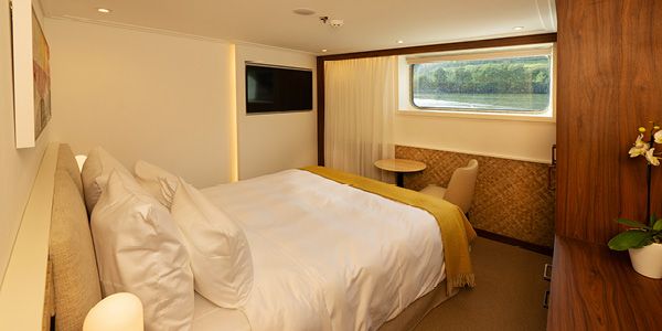 category D-E avalon alegria_deluxe suite.jpg