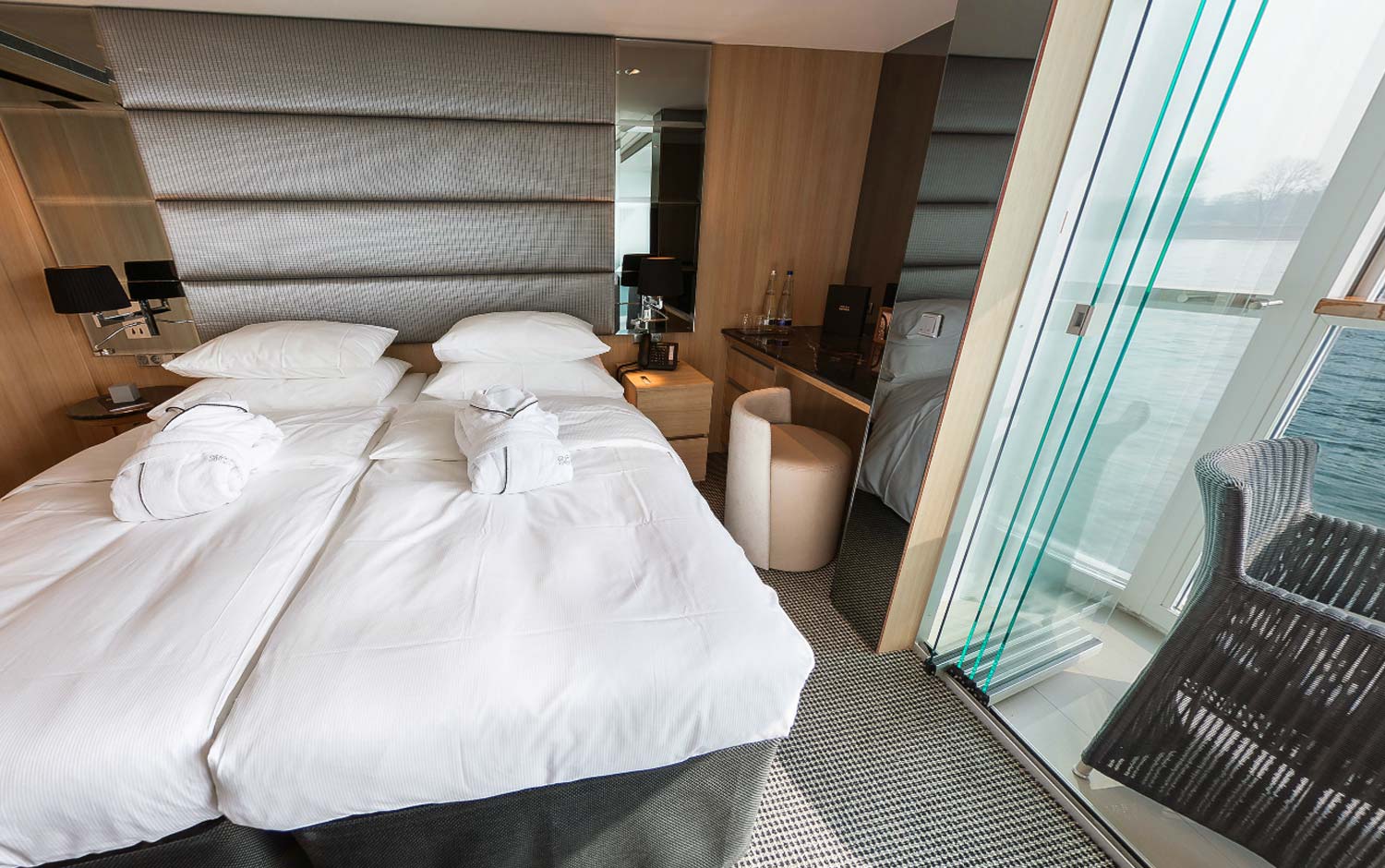 Junior Balcony Suite 1.jpg